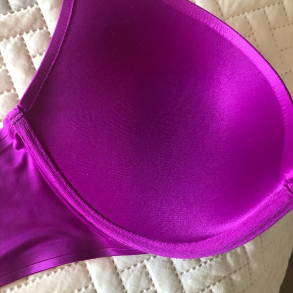 Victoria’s Secret plunge bra - Picture 2 of 6